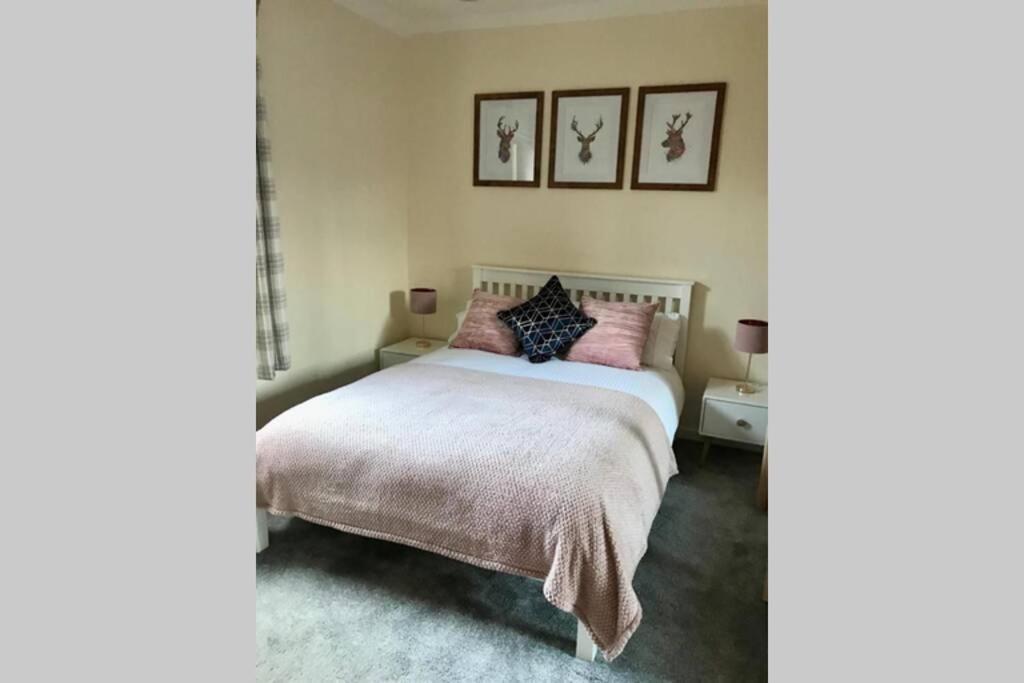 Burnbrae Cottage Breasclete Екстериор снимка
